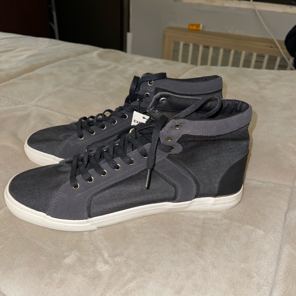 NWT Express high-top shoes